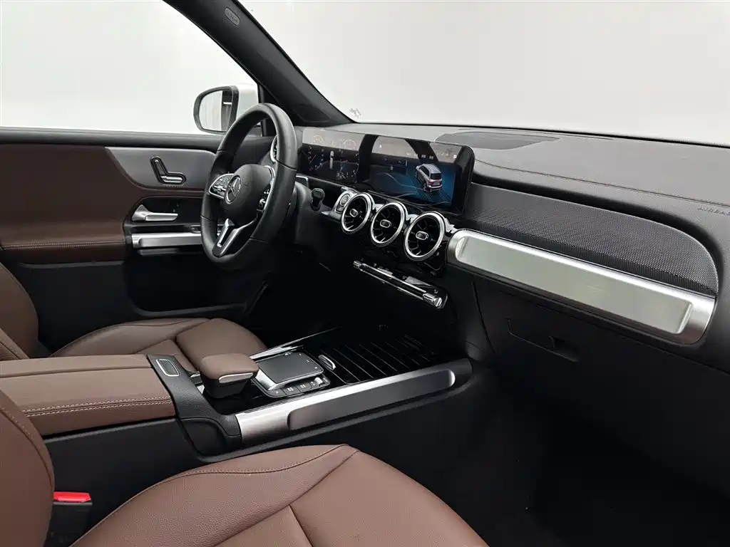 Mercedes-Benz GLB 2023 — фото 15