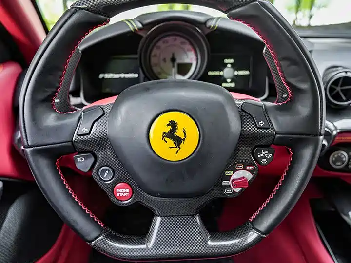 Ferrari F12berlinetta 2013 — фото 18