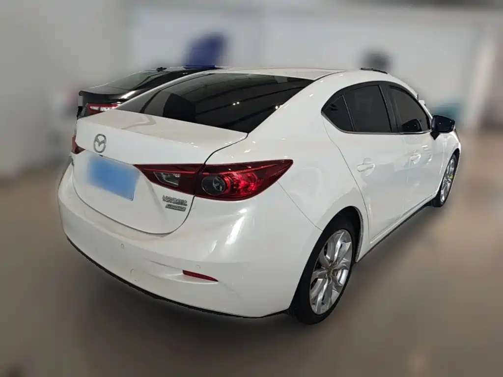 Mazda 3 Axela 2015 — фото 12