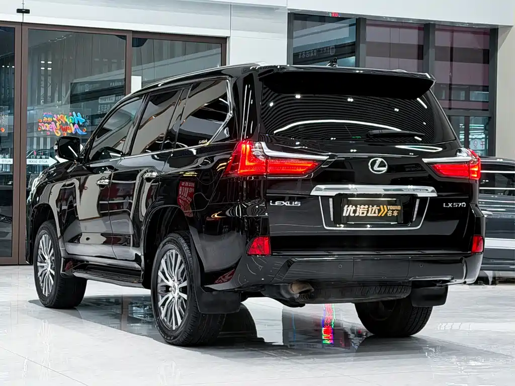 Lexus LX 2019 — фото 4