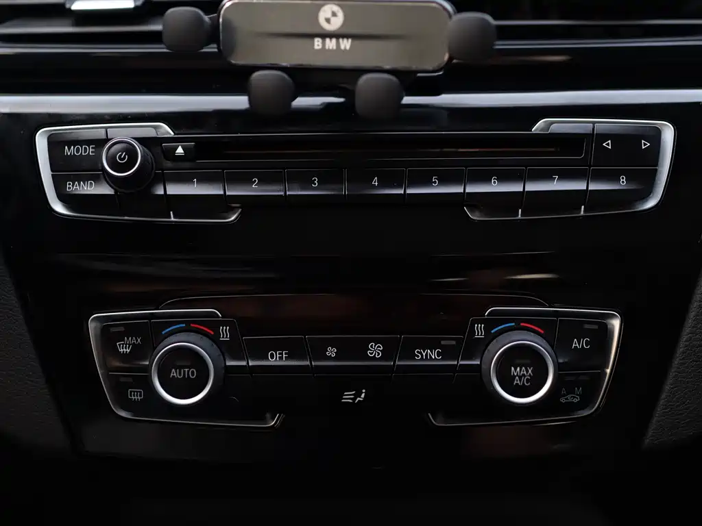 BMW X1 2017 — фото 10