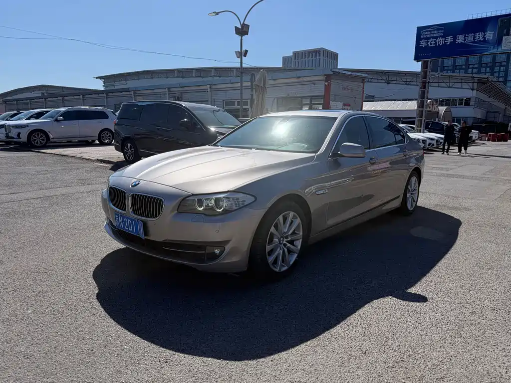 BMW 5 Series 2013 — фото 1