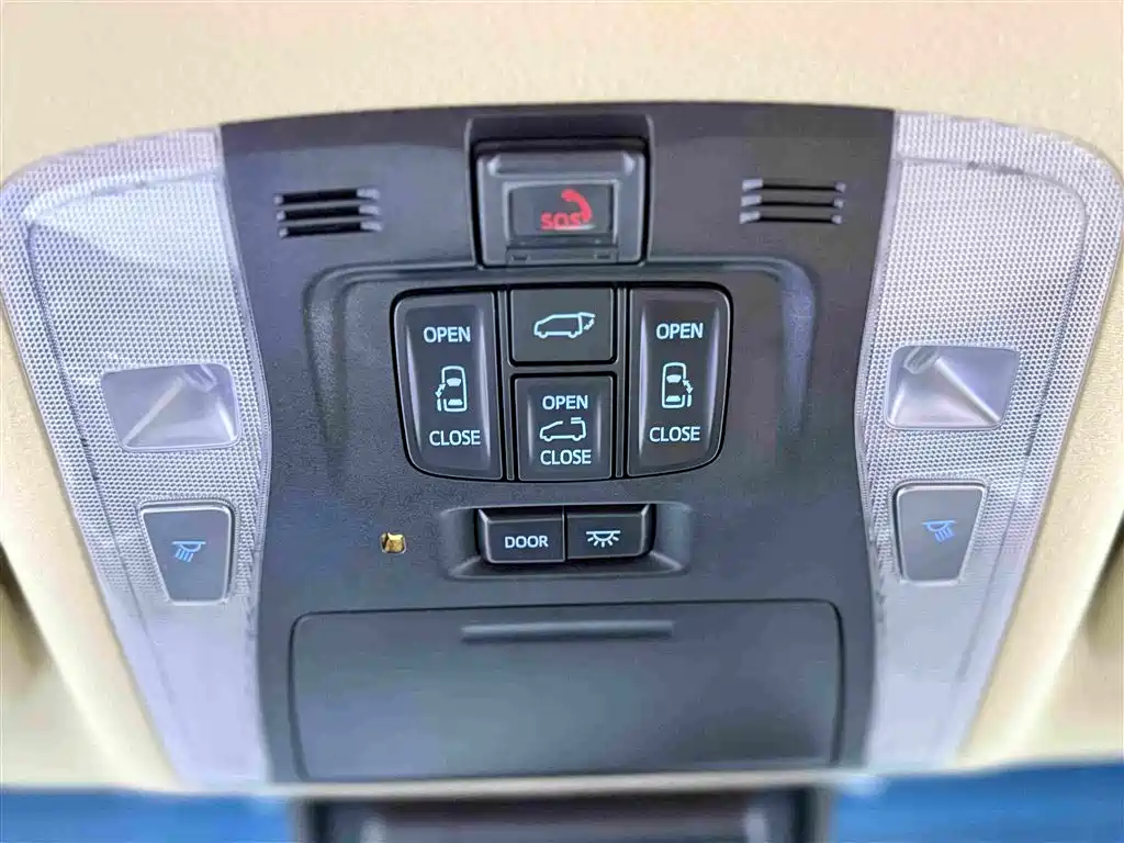 Toyota Vellfire 2021 — фото 13