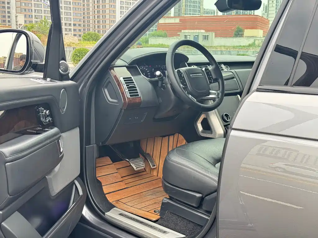 Land Rover Range Rover 2020 — фото 11