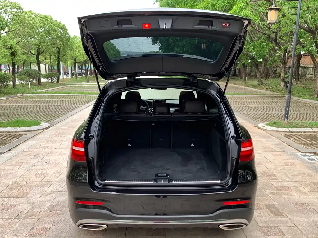 Mercedes-Benz GLC 2017 — фото 16