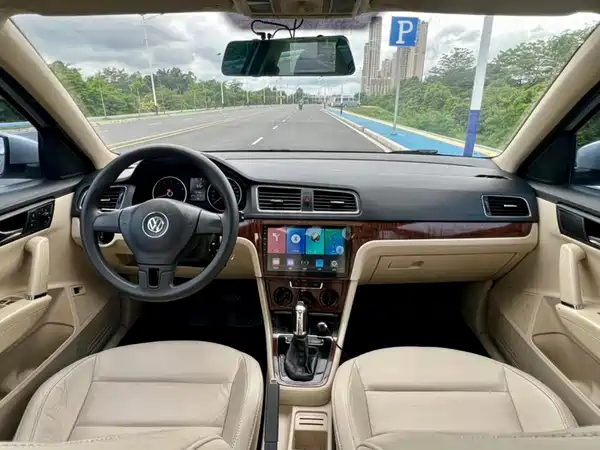 Volkswagen Lavida 2014