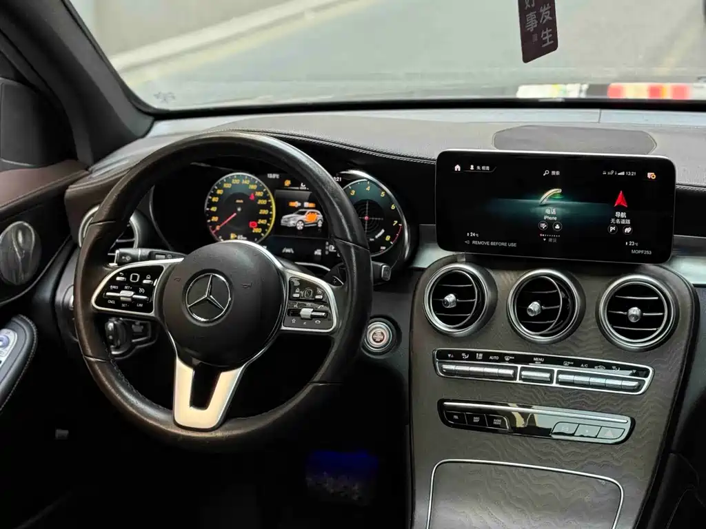 Mercedes-Benz GLC 2022 — фото 13