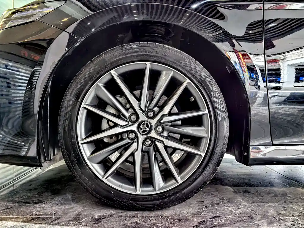 Toyota Camry 2021 — фото 14