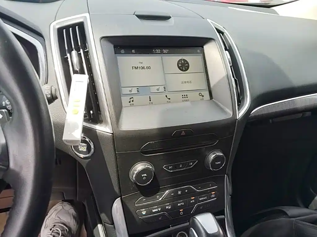 Ford Edge 2018 — фото 13