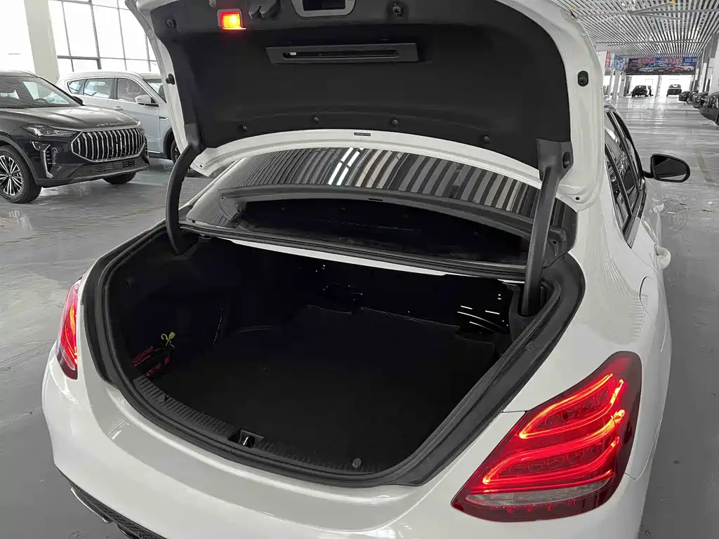 Mercedes-Benz C-Class 2016 — фото 18