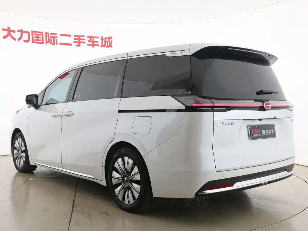 GAC Trumpchi E8 PHEV 2024 — фото 16