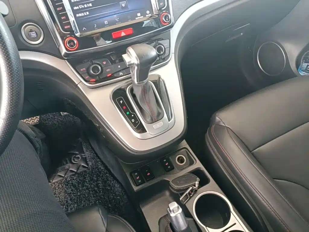 Haval H6 2015 — фото 14