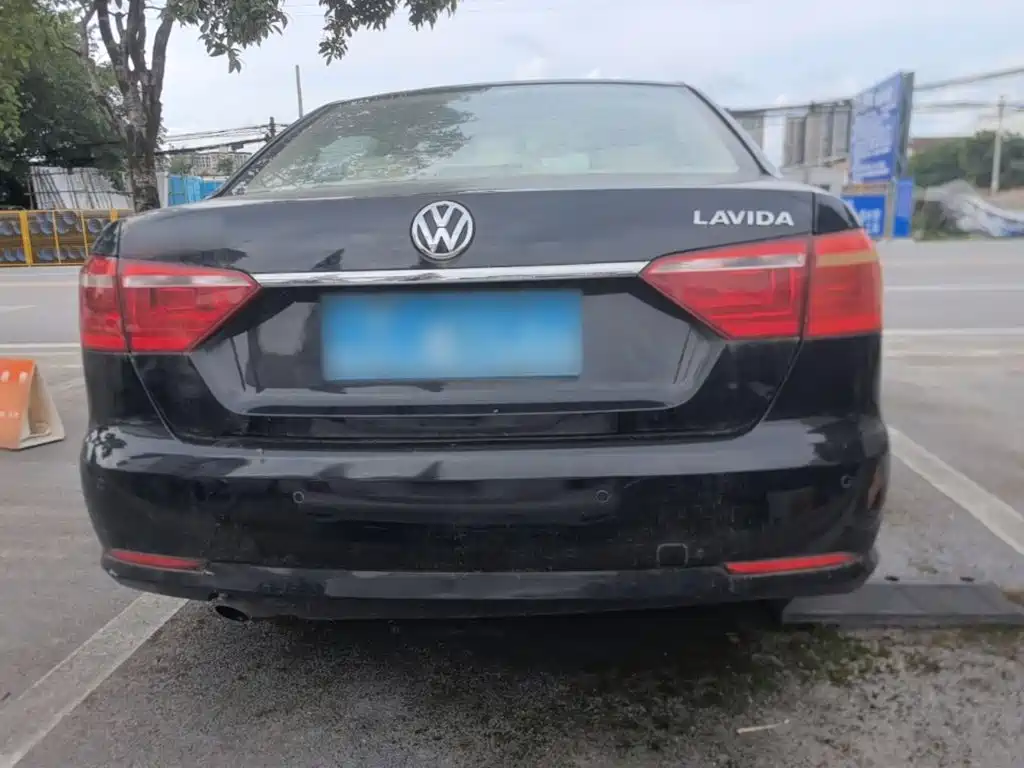 Volkswagen Lavida 2015