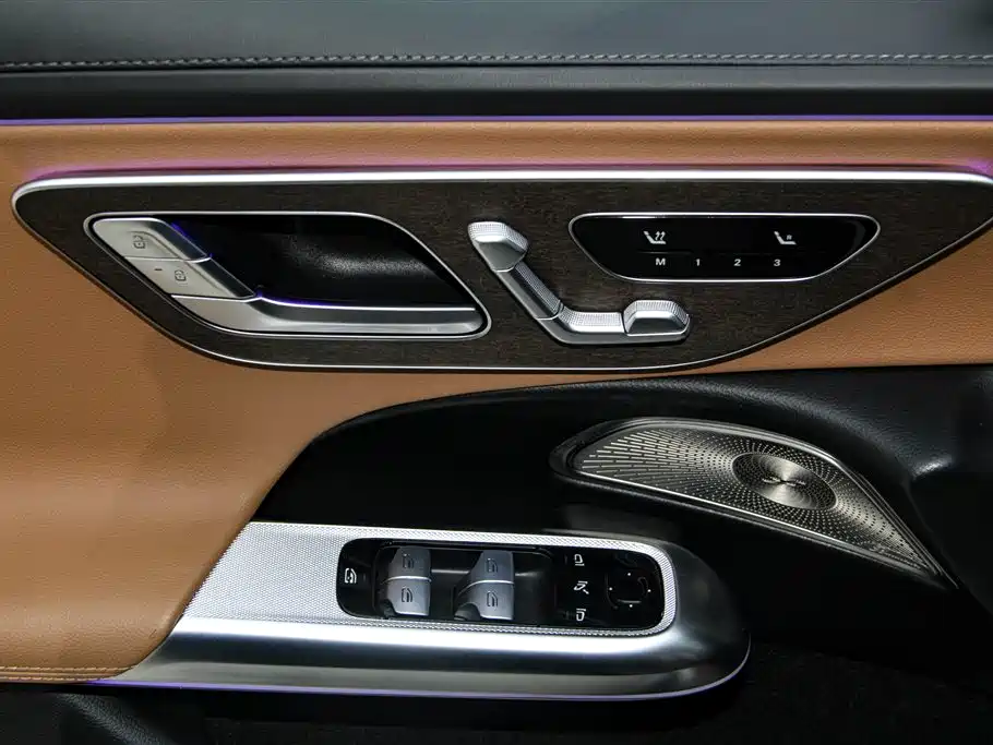 Mercedes-Benz E-Class 2024 — фото 30