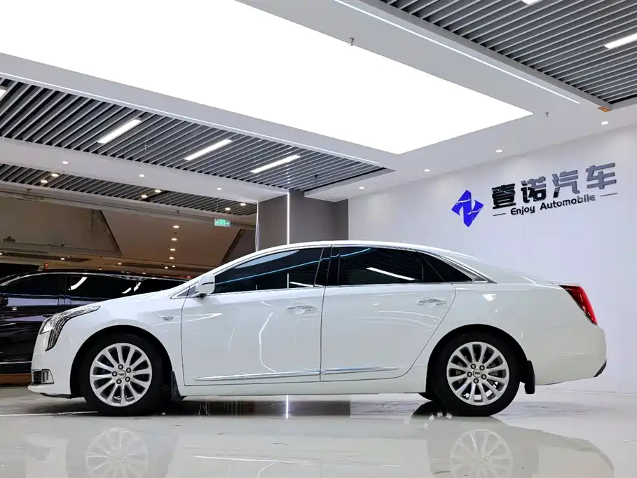 Cadillac XTS 2018 — фото 3