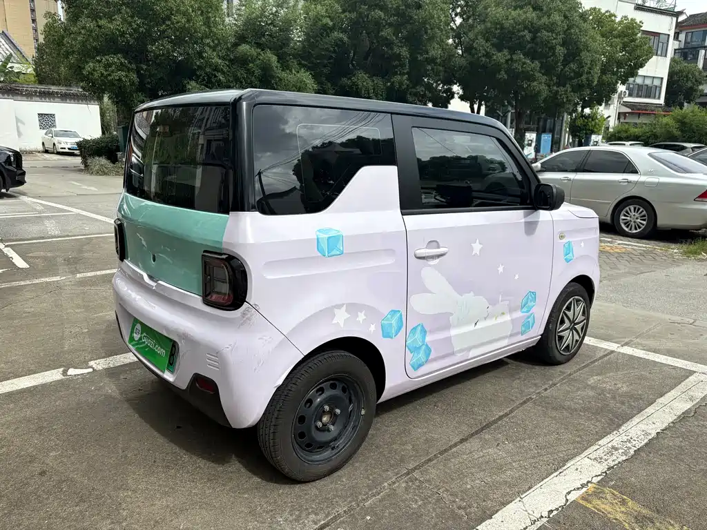 Geely Galaxy Panda 2023