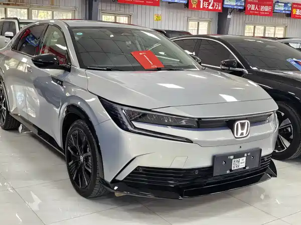 Honda e:NP2 2024