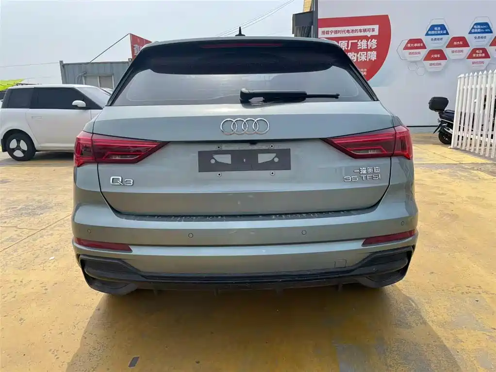 Audi Q3 2023 — фото 12