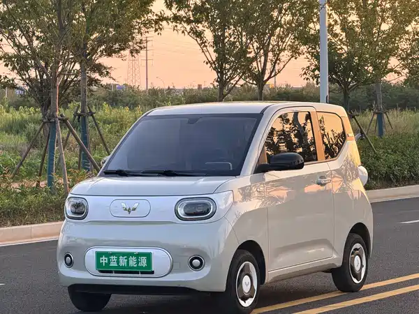Wuling Hongguang MINIEV 2025
