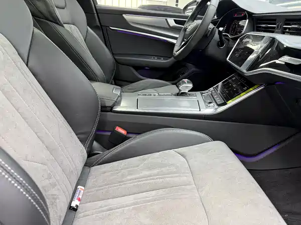 Audi A6L 2021