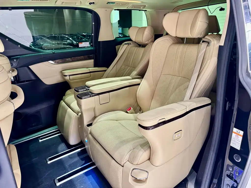 Toyota Vellfire 2021