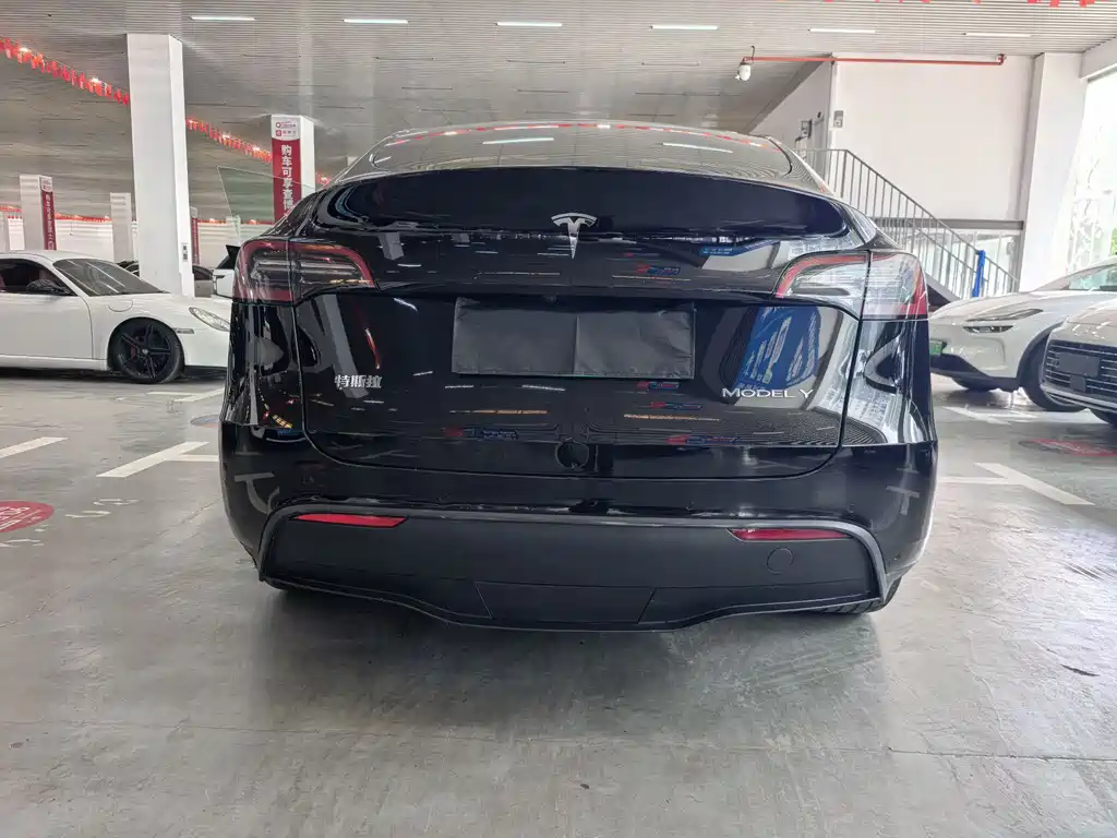 Tesla Model Y 2022 — фото 18