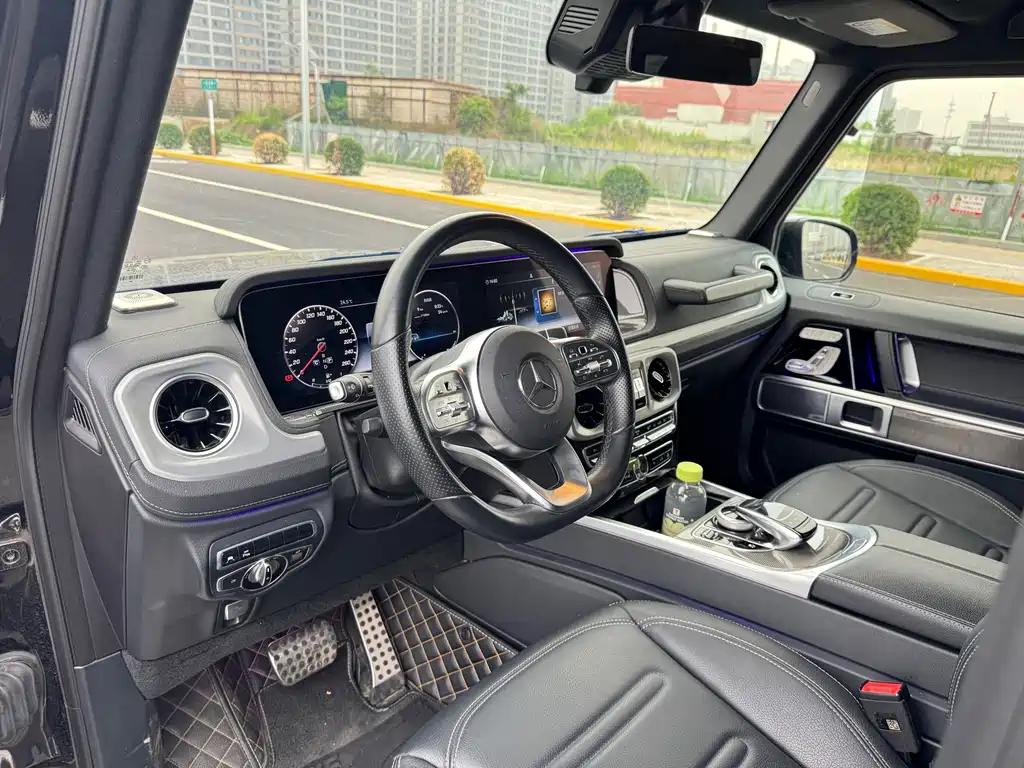 Mercedes-Benz G-Class 2023 — фото 12