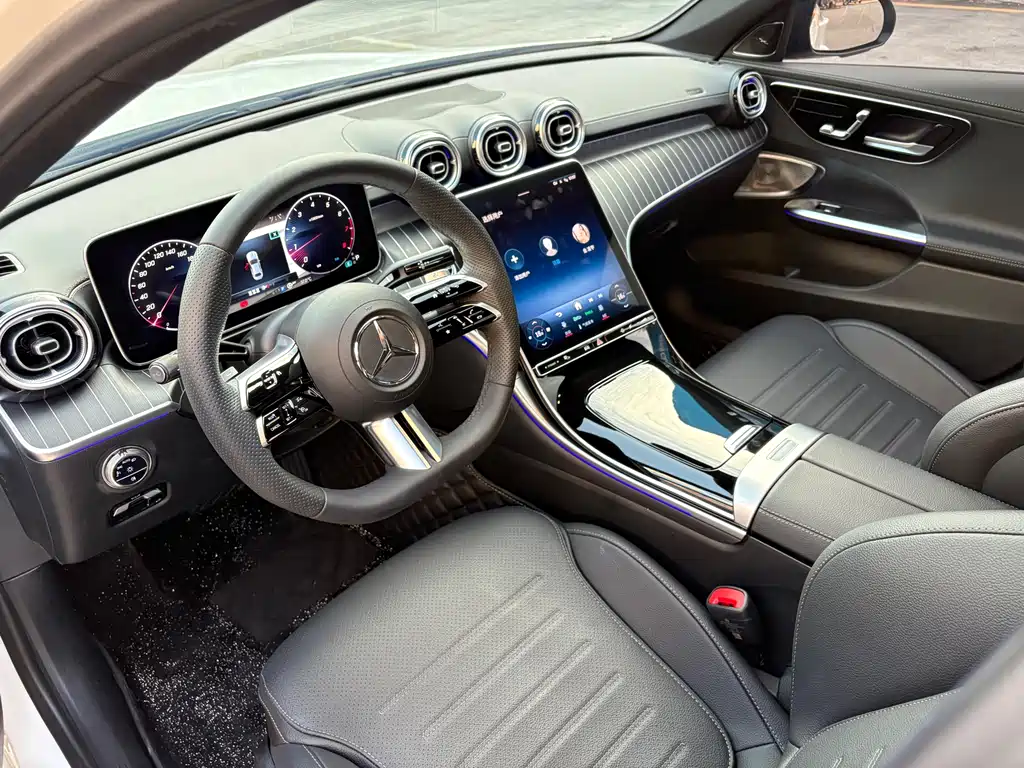 Mercedes-Benz C-Class 2024 — фото 11