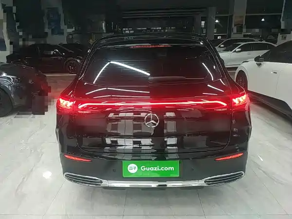 Mercedes-Benz EQE SUV 2024