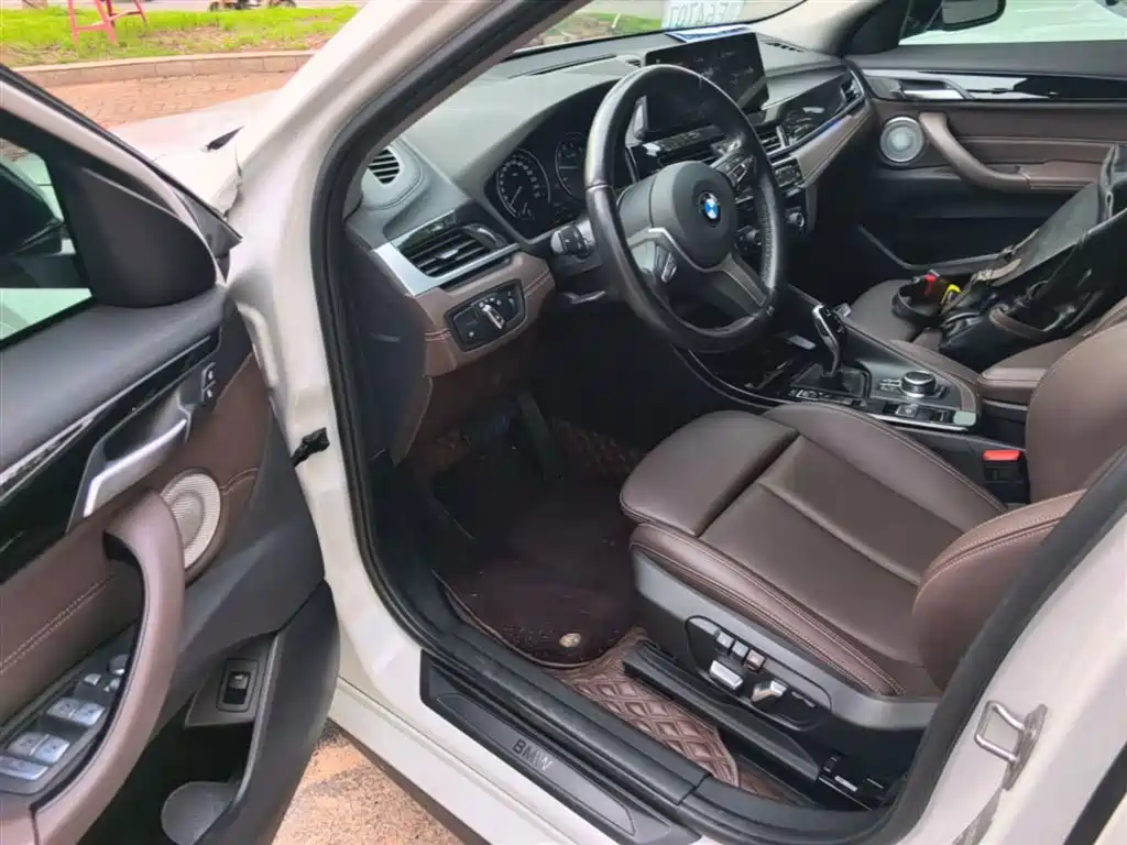 BMW X2 2022 — фото 16