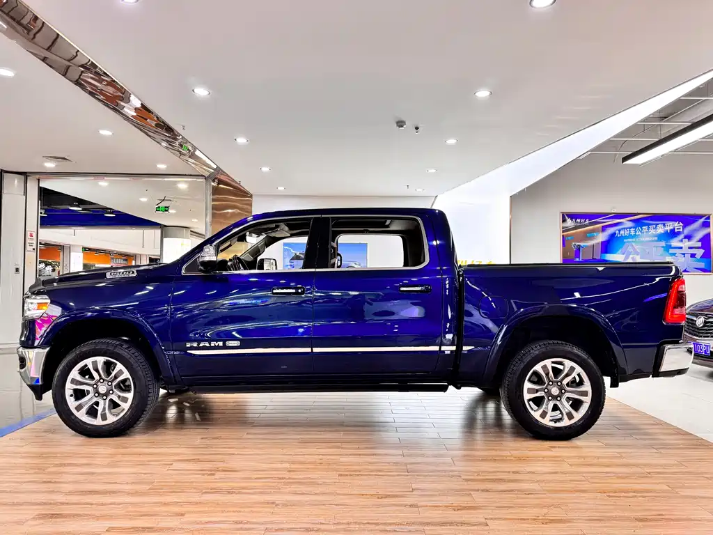 RAM Trucks 2019 — фото 4