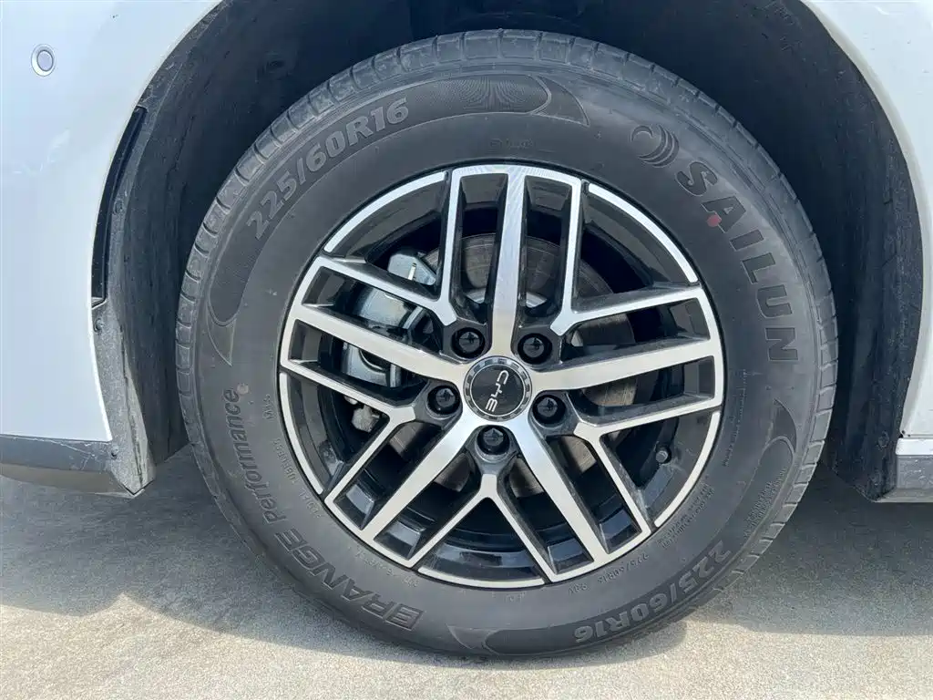BYD Seal 05 DM-i 2025 — фото 21
