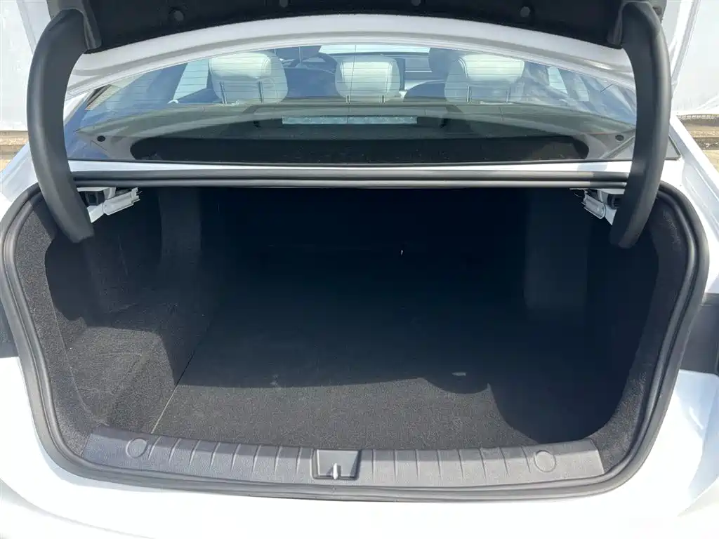 BYD Seal 05 DM-i 2025 — фото 17