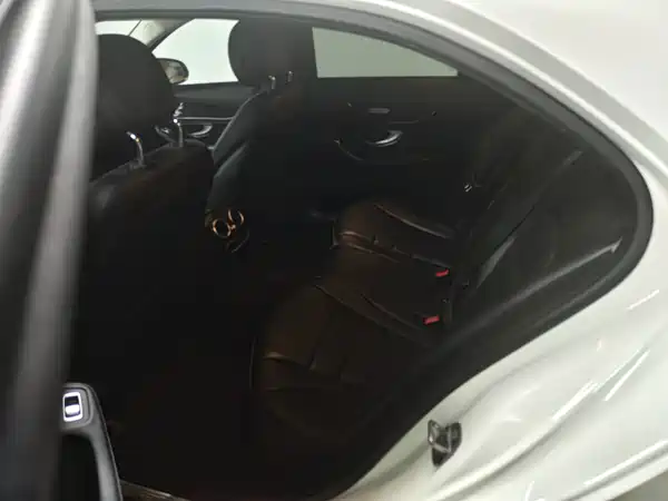 Mercedes-Benz C-Class 2019