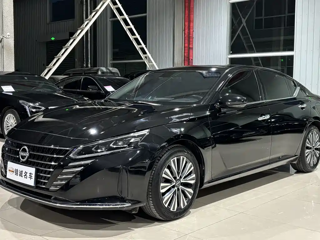 Nissan Teana 2023 — фото 1