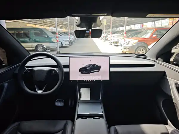 Tesla Model Y 2026