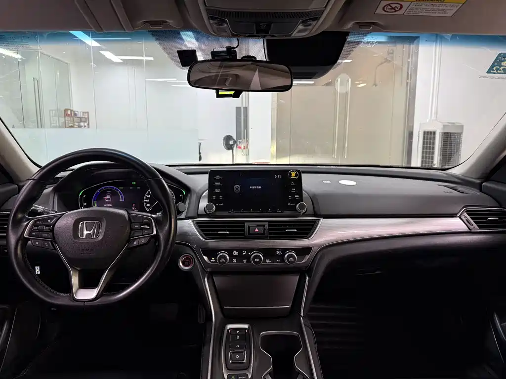 Honda Accord 2020 — фото 15