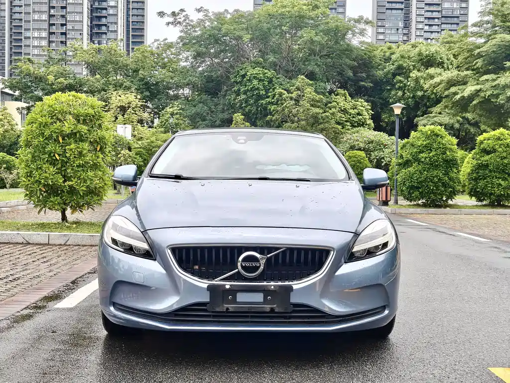 Volvo V40 2017 — фото 3