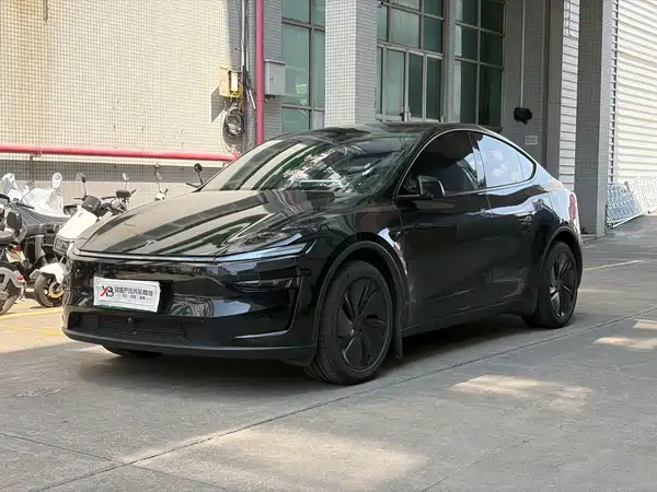 Tesla Model Y 2026