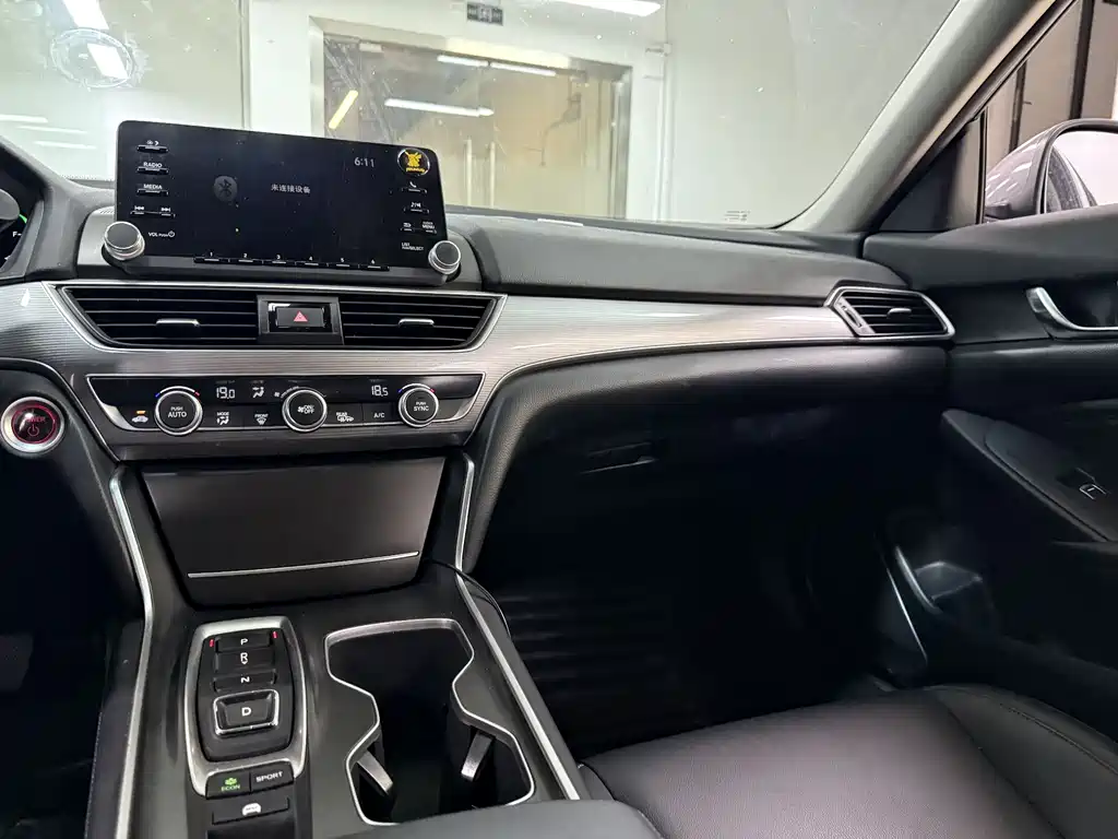 Honda Accord 2020 — фото 17