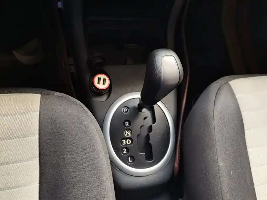 Suzuki Swift 2014 — фото 16