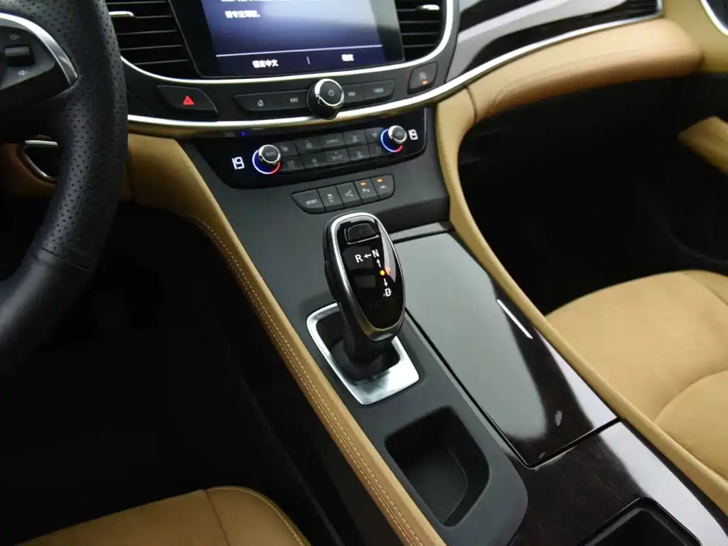 Buick LaCrosse 2020 — фото 10