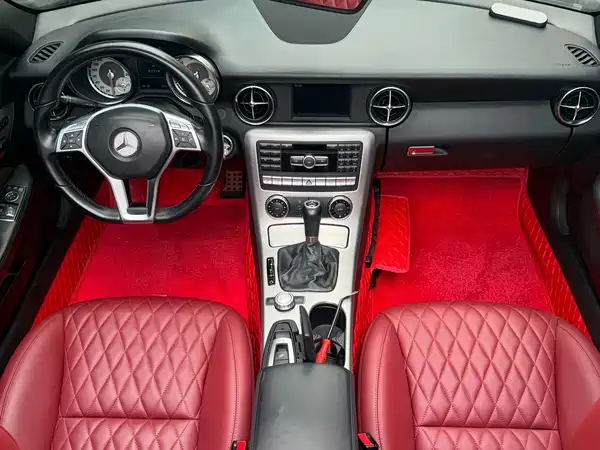 Mercedes-Benz SLK-Class 2012