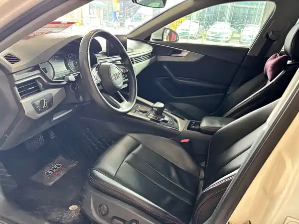 Audi A4L 2017