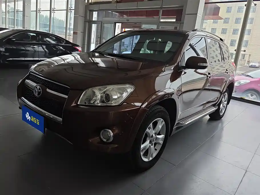 Toyota RAV4 2011