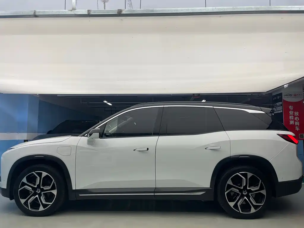 NIO ES8 2019