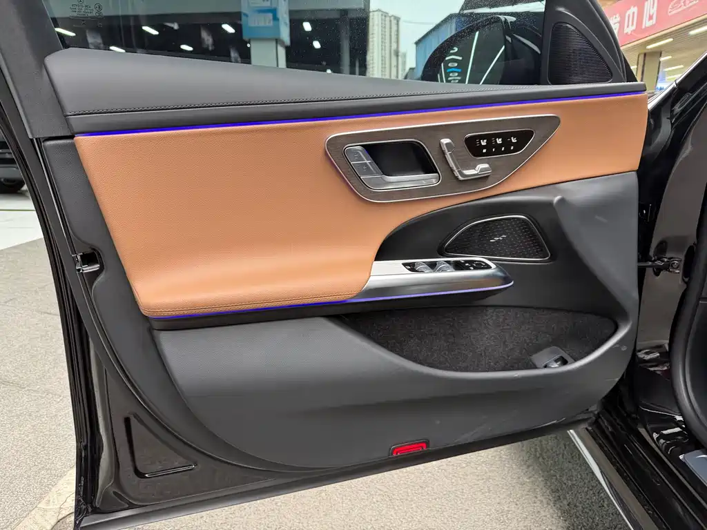Mercedes-Benz E-Class 2024