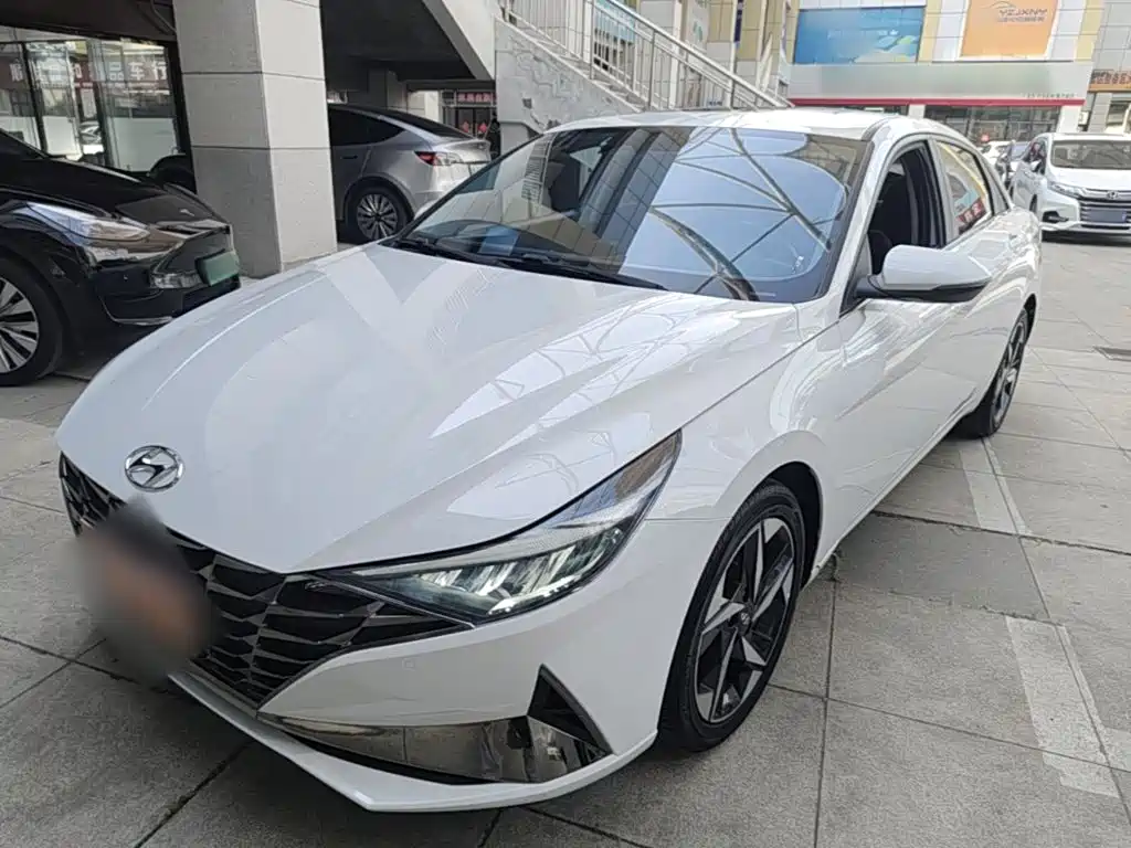 Hyundai Elantra 2021 — фото 2