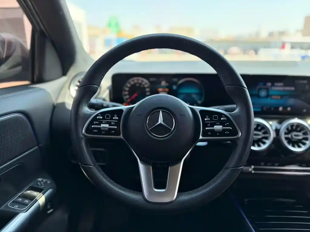 Mercedes-Benz GLA 2022 — фото 7