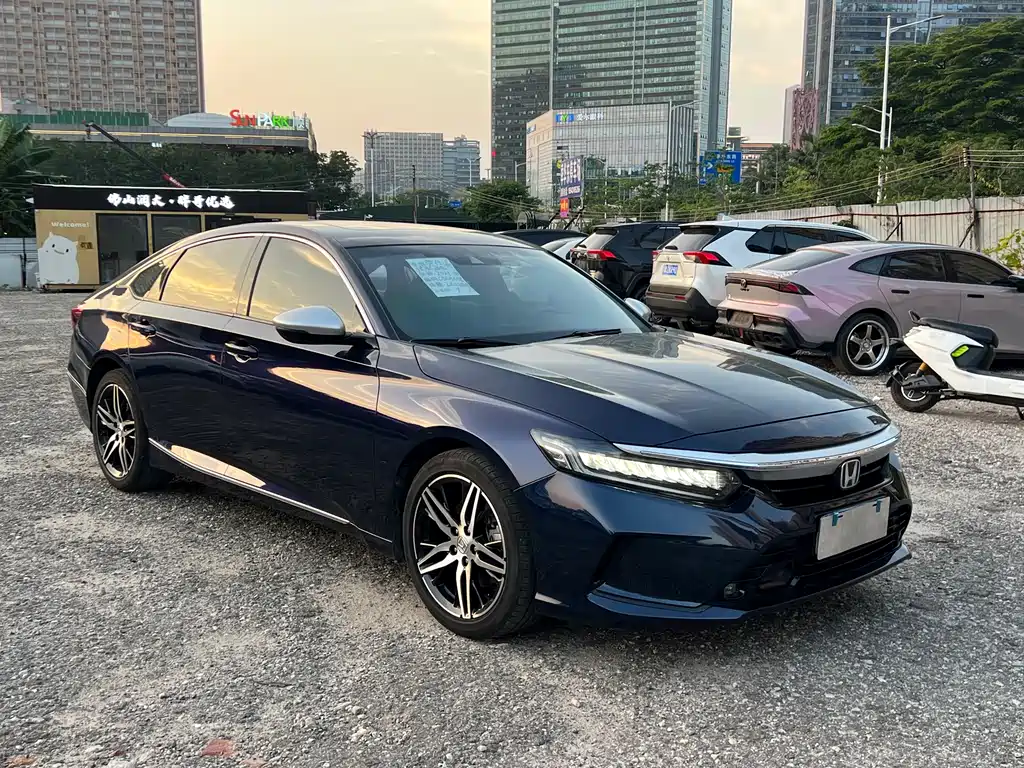 Honda Inspire 2021 — фото 1